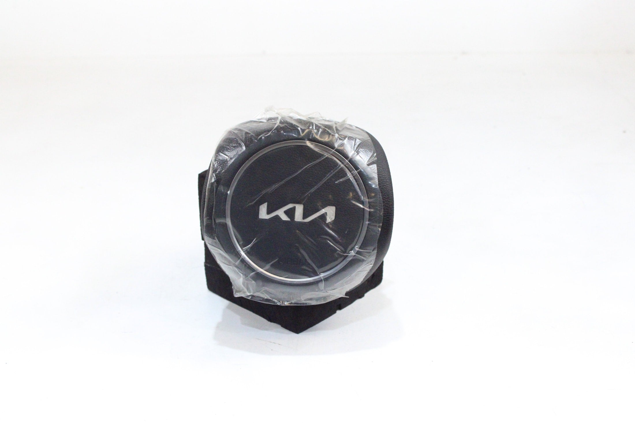 OEM Kia Driver Steering Wheel Airbag – Fits Sportage (2023–2025) – Part 80100-P1600WK – Kia – product view