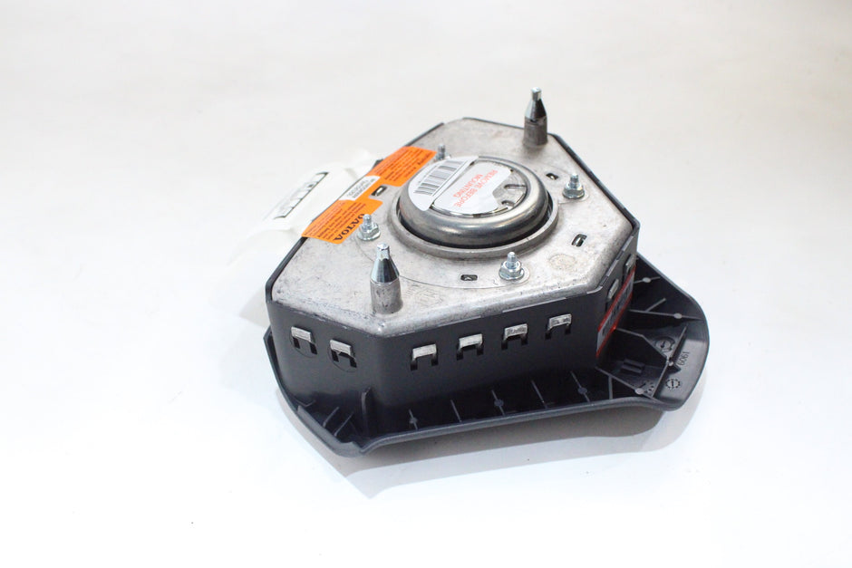 OEM Volvo Driver Steering Wheel Airbag – Fits S60, V70, XC70, C70, XC90 (2001–2004) – Part 9208345 – Volvo – product view