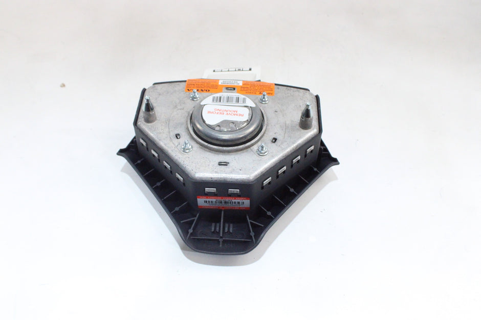 OEM Volvo Driver Steering Wheel Airbag – Fits S60, V70, XC70, C70, XC90 (2001–2004) – Part 9208345 – Volvo – product view
