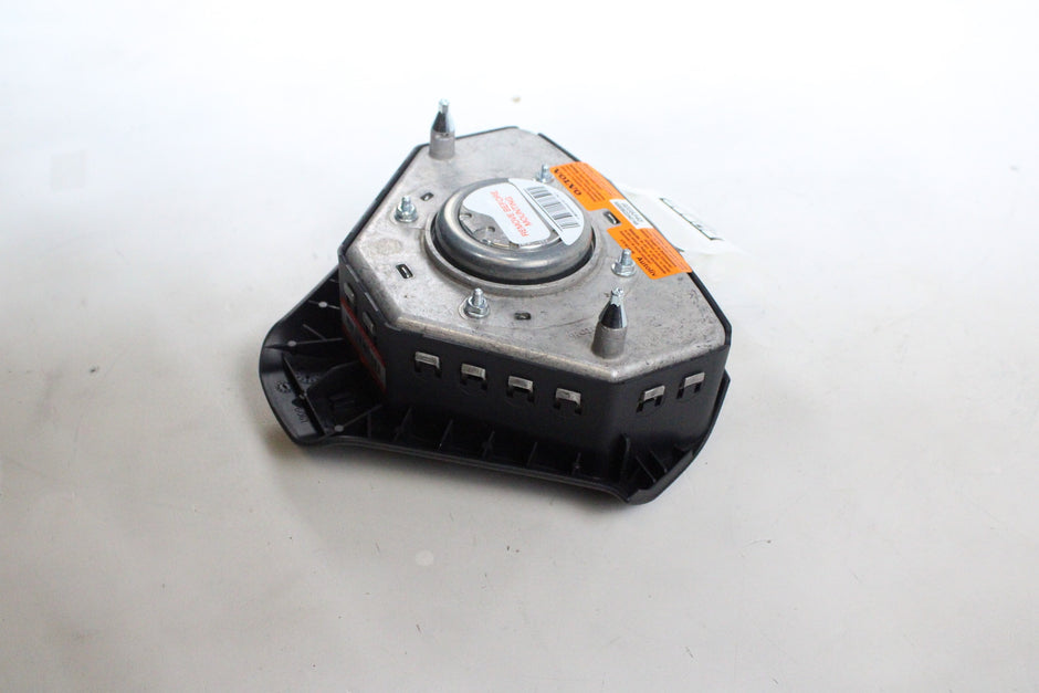 OEM Volvo Driver Steering Wheel Airbag – Fits S60, V70, XC70, C70, XC90 (2001–2004) – Part 9208345 – Volvo – product view