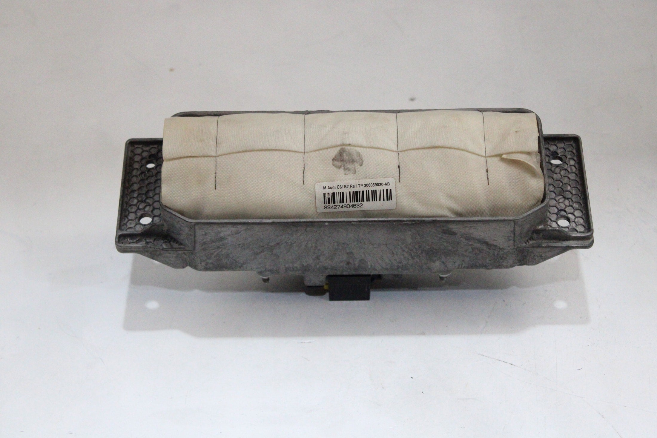 OEM Audi Passenger Dashboard Airbag – Fits RS4, A4, S4 (2005–2008) – Part 8E1 880 204 D – Audi – product view