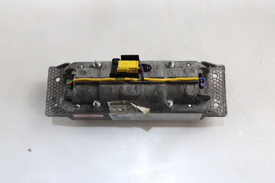 OEM Audi Passenger Dashboard Airbag – Fits RS4, A4, S4 (2005–2008) – Part 8E1 880 204 D – Audi – product view