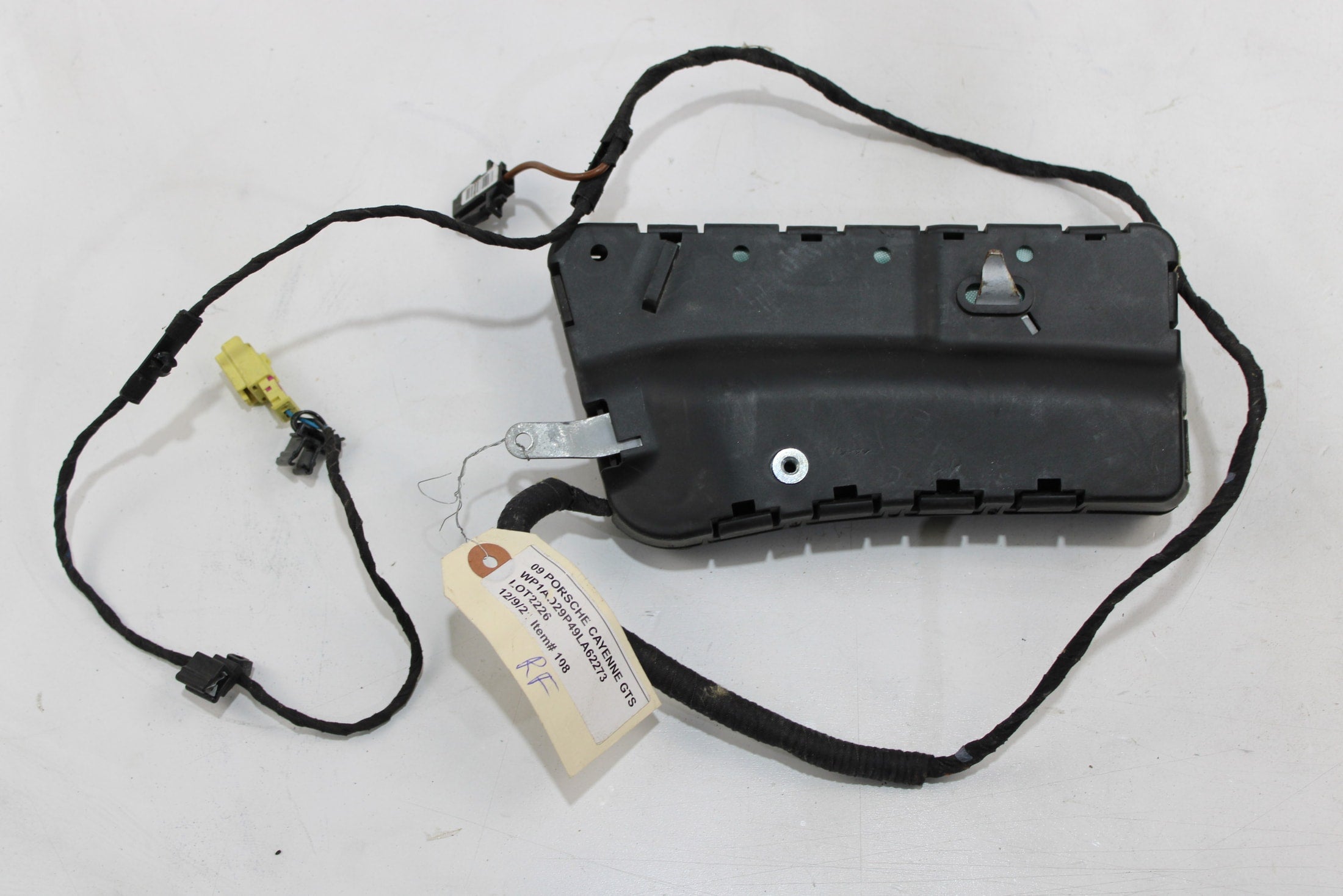 OEM Volkswagen Curtain Airbag – Fits Touareg (2003–2010) – Part 7LO 880 240 K – Volkswagen – product view