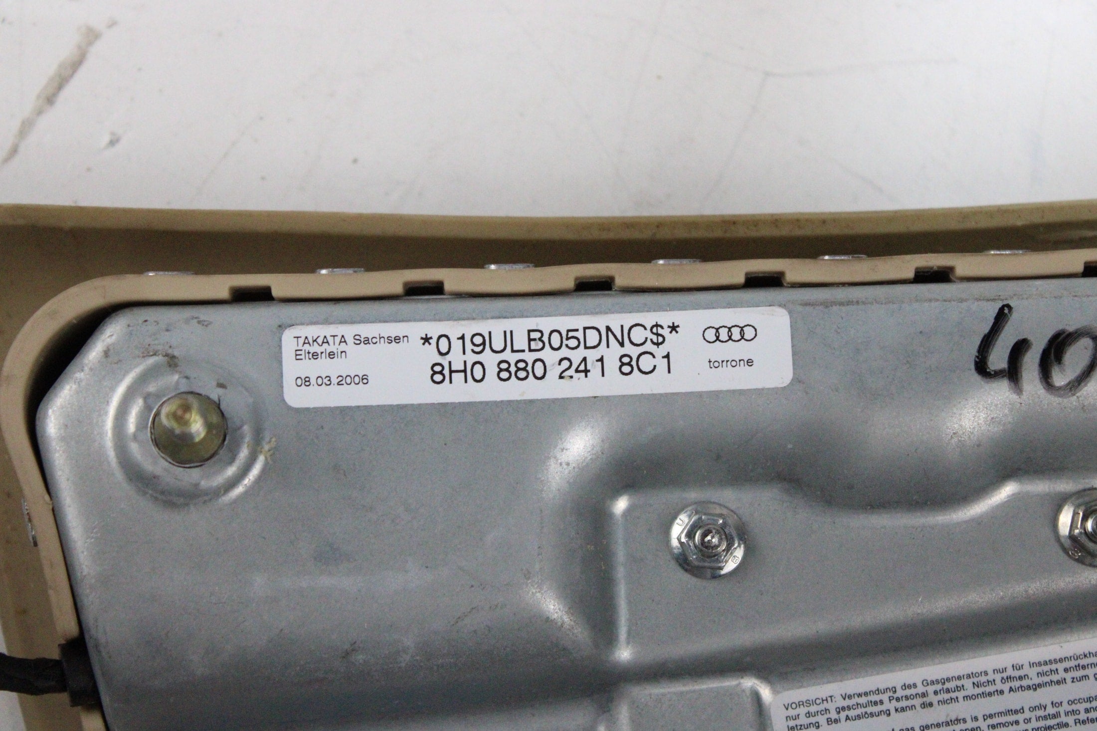 OEM Audi Side Airbag – Fits S4, A4 (2006–2009) – Part 8H0 880 241 8C1 – Audi – product view