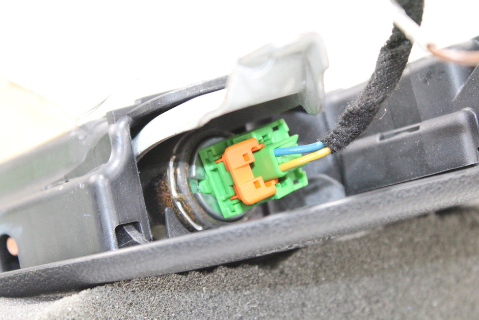 OEM Mercedes-Benz Driver Seat Airbag – Fits Cls 500, Cls 350, Cls 320 Cdi (2004–2010) – Part 604195715 – Mercedes-Benz – product view