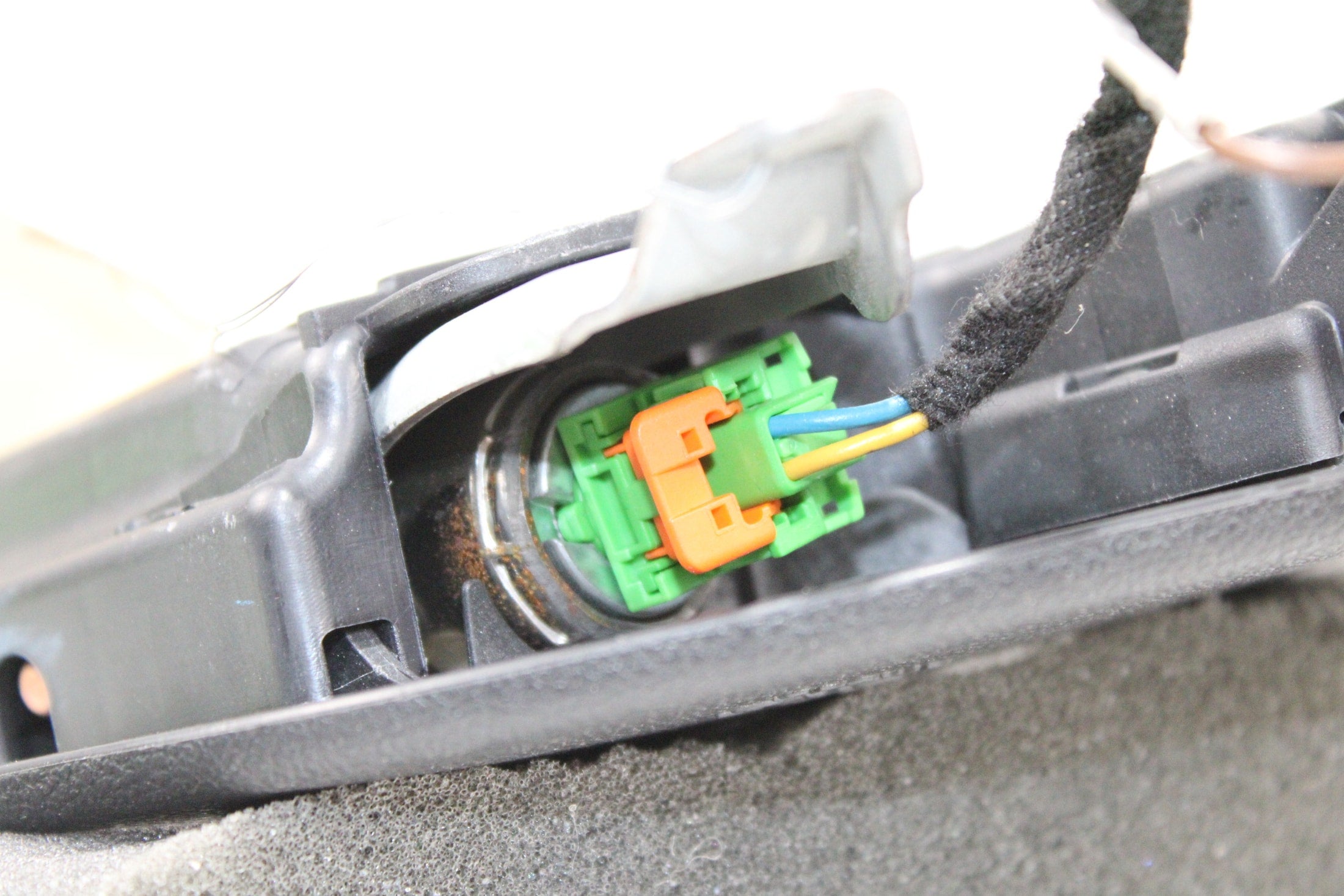 OEM Mercedes-Benz Driver Seat Airbag – Fits Cls 500, Cls 350, Cls 320 Cdi (2004–2010) – Part 604195715 – Mercedes-Benz – product view