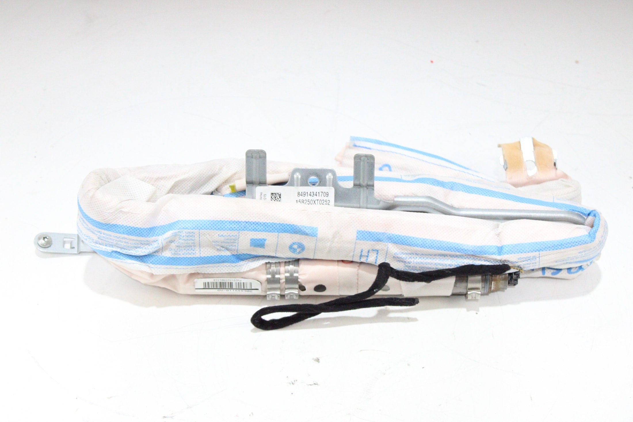 OEM BMW Curtain Airbag – Fits 528I, 535I, 550I (2010–2016) and 528I Xdrive, Activehybrid 5 (2012–2016) and 535D, 535D Xdrive (2014–2016) and 535I Xdrive, 550I Xdrive (2011–2016) and M5 (2013–2016) – Part 72129143417 – BMW – product view · 1536783G · photo e843fd64-604d-4439-8c84-5187988f0ecb