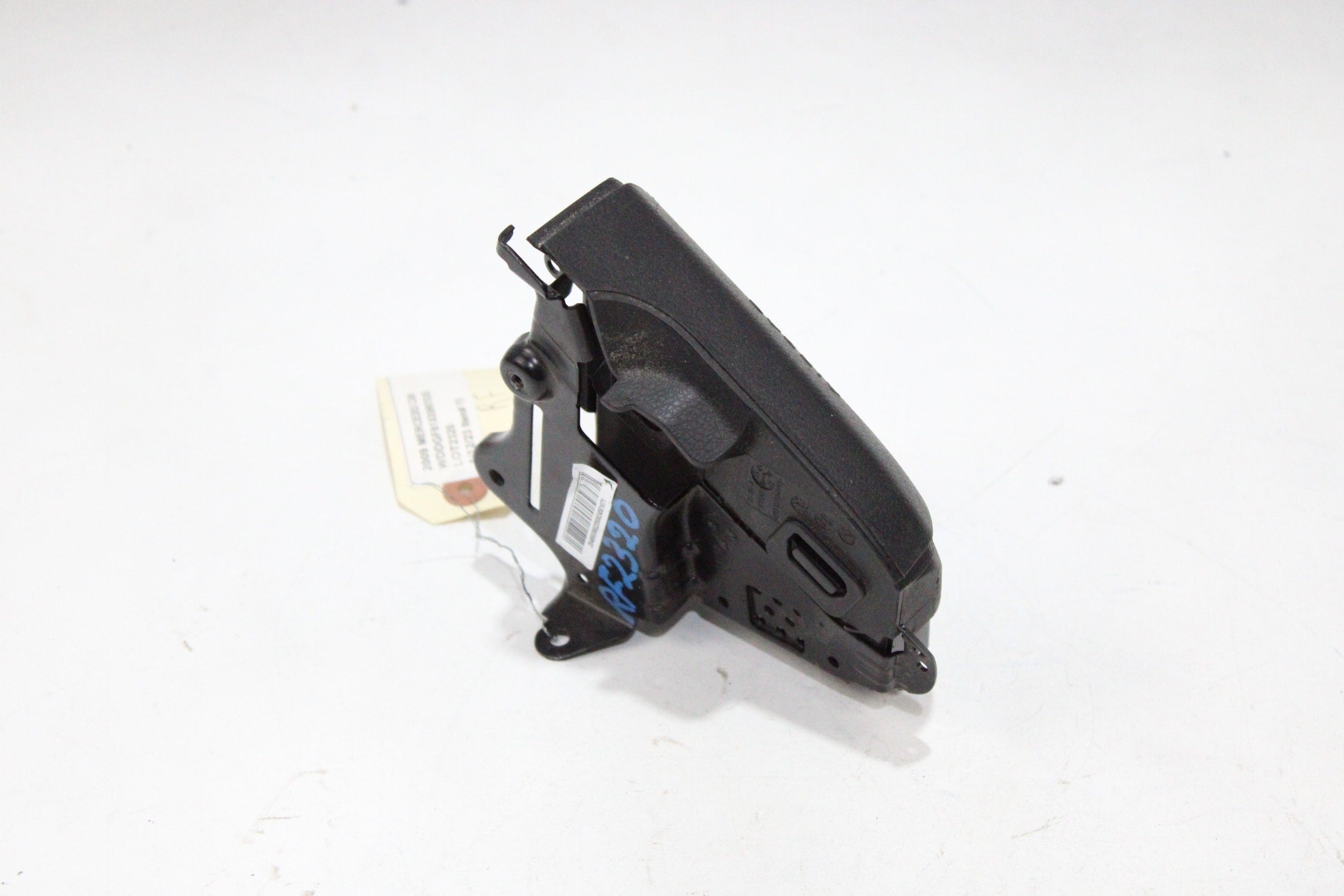 OEM Mercedes-Benz Driver Knee Airbag – Fits C300 (2013–2014) and C350 (2012–2014) and GLK250 (2013–2015) and GLK350 (2011–2015) – Part 2048603002 – Mercedes-Benz – product view