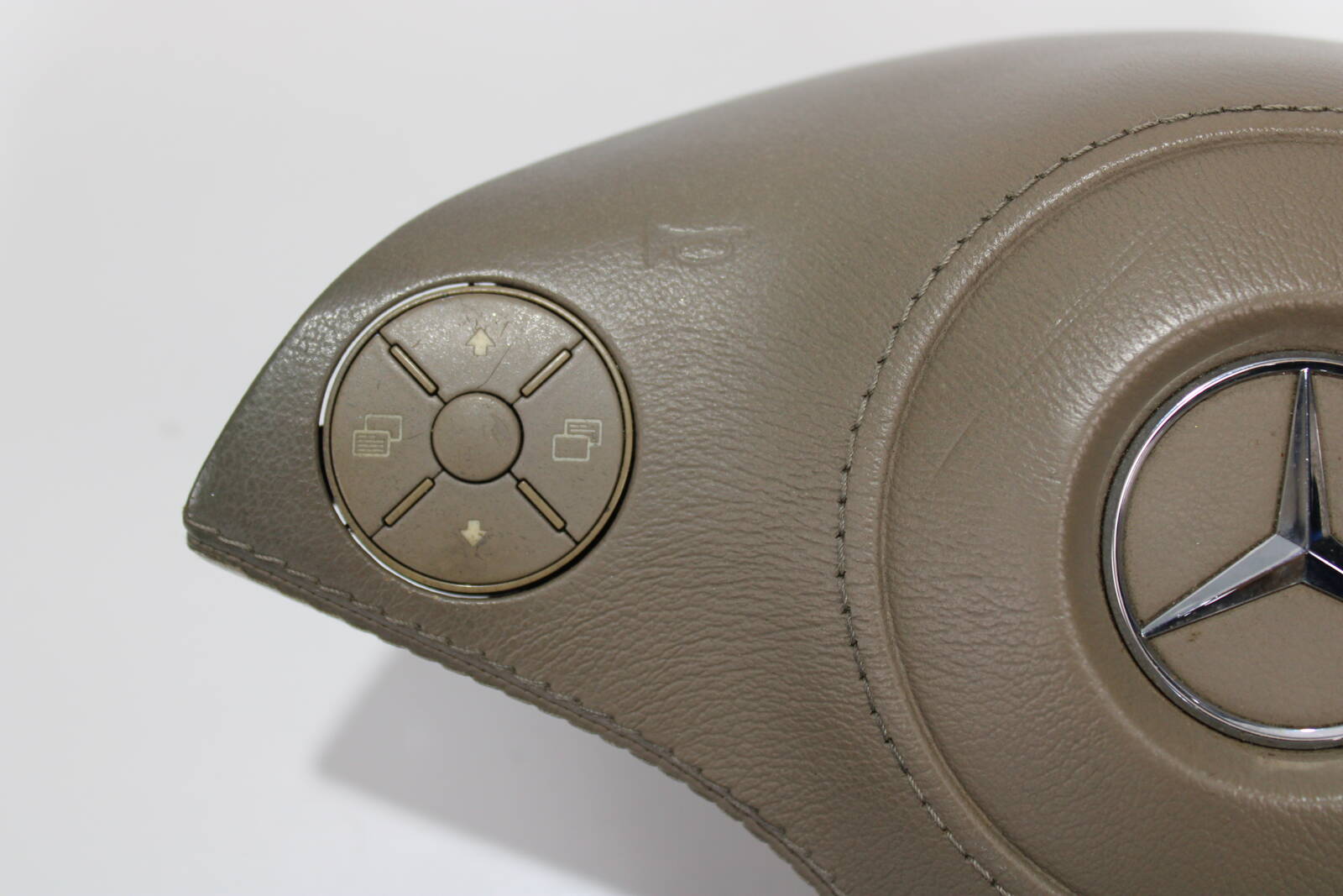 2009-2012 Mercedes-Benz SL550, SL600, SL63, SL55 Driver Steering Wheel Airbag – OEM - Mercedes-Benz