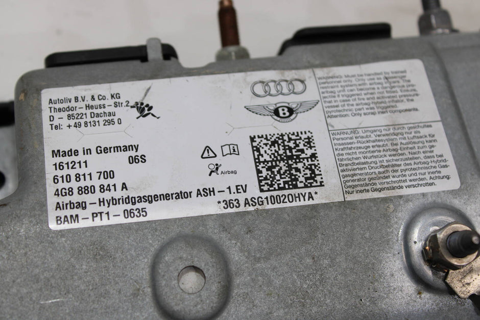 2012 - 2018 Audi A6, S6, A7, S7, RS7 Driver Knee Airbag – OEM 4G8 880 841 A - Audi