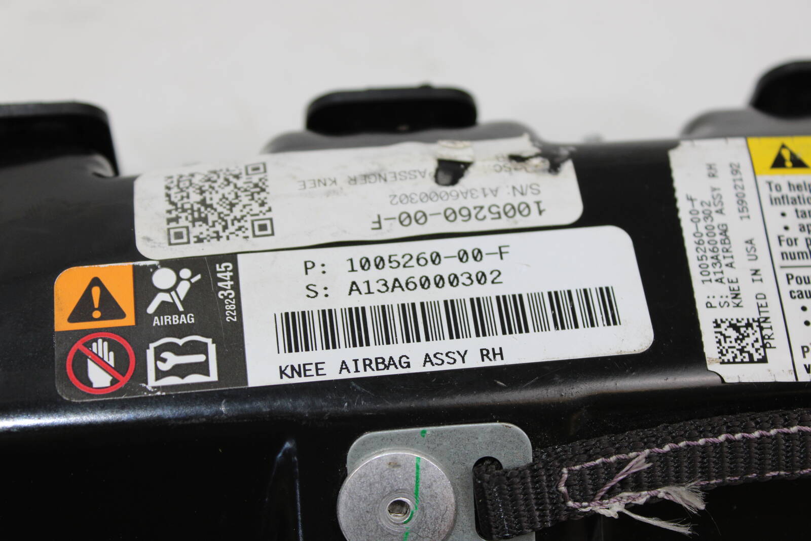 2012 - 2020 Tesla Model X, S Passenger Knee Airbag – OEM 1005260 - 00 - F - Tesla