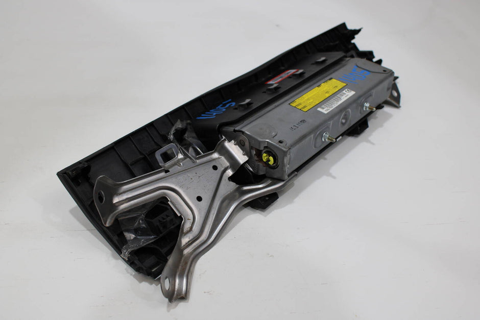 2015–2019 Lexus IS200t, IS300, IS350, RC300, RC350, RC F Passenger Knee Airbag – OEM 7399053030C0 - Lexus