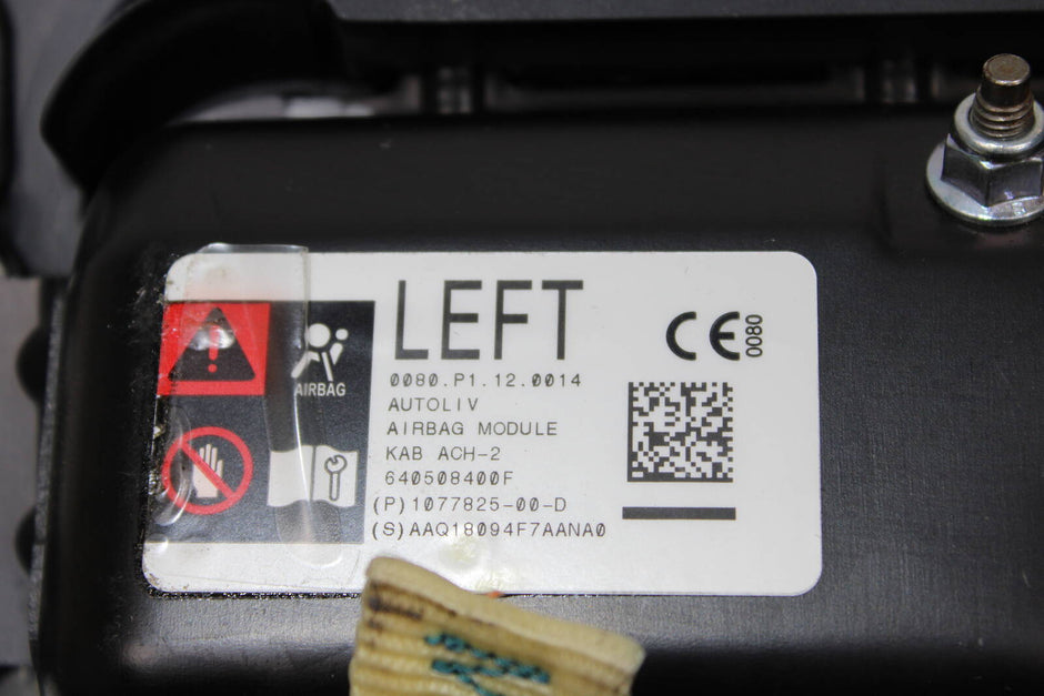 2017 - 2023 Tesla Model 3 Driver Knee Airbag – OEM 1077825 - 00 - D - Tesla