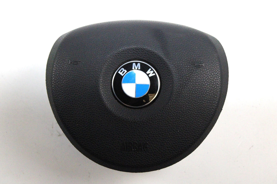 OEM BMW Driver Steering Wheel Airbag – Fits 1 Series Coupe (E82), 1 Series Convertible (E88) (2008–2013) and X1 (E84) (2012–2015) and 3 Series Sedan (E90) (2006–2011) and 3 Series Sports Wagon (E91) (2006–2012) & more – Part 32306884664 – BMW – product view · A1536850 · photo a4b0a3ee-ac7f-4f96-9b57-9faf7cd6f7b1