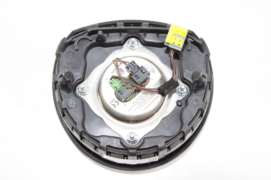 OEM BMW Driver Steering Wheel Airbag – Fits 1 Series Coupe (E82), 1 Series Convertible (E88) (2008–2013) and X1 (E84) (2012–2015) and 3 Series Sedan (E90) (2006–2011) and 3 Series Sports Wagon (E91) (2006–2012) & more – Part 32306884664 – BMW – product view · A1536850 · photo 415ace89-506e-49aa-afc9-7b00590ab057