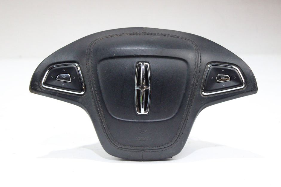 OEM Lincoln Driver Steering Wheel Airbag – Fits Mkz (2015–2019) – Part JP5Z-78043B13-AB – Lincoln – product view · A1536852 · photo 1fdd42d4-c3eb-4389-a271-0be35508987f