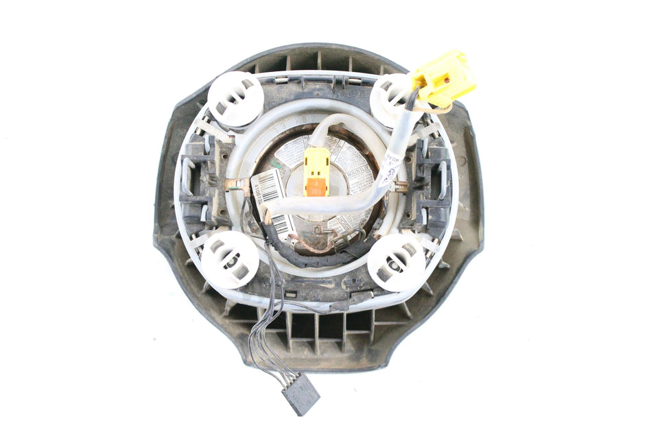 OEM Volkswagen Driver Steering Wheel Airbag – Fits Tiguan (2013–2015) and Cc (2014) – Part 5K0880201AC81U – Volkswagen – product view · A1536869 · photo 409acaeb-263f-4610-8680-800ef6a4bbcc