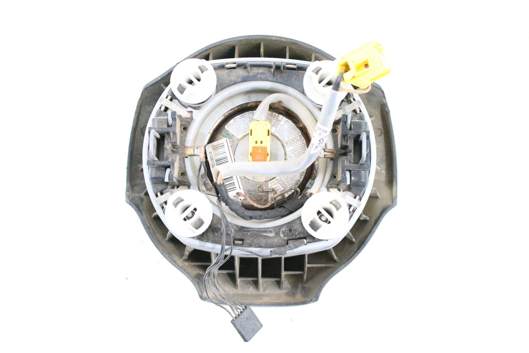 OEM Volkswagen Driver Steering Wheel Airbag – Fits Tiguan (2013–2015) and Cc (2014) – Part 5K0880201AC81U – Volkswagen – product view · A1536869 · photo 409acaeb-263f-4610-8680-800ef6a4bbcc