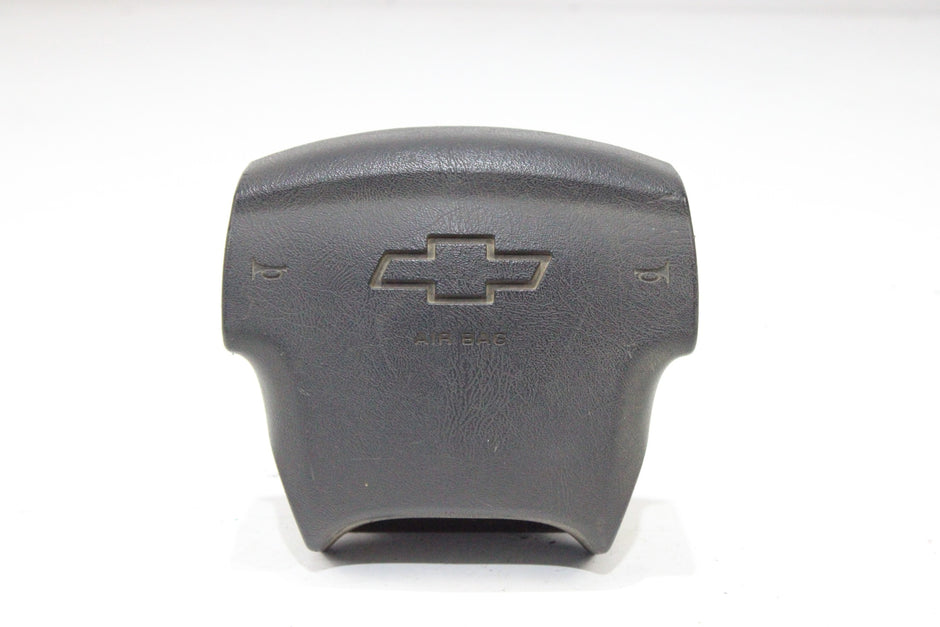 OEM Chevrolet Driver Steering Wheel Airbag – Fits Silverado 1500 (2004) – Part 16869416 – Chevrolet – product view · A1536870 · photo 6b7e198a-457b-4b19-b754-6c97a43679c4