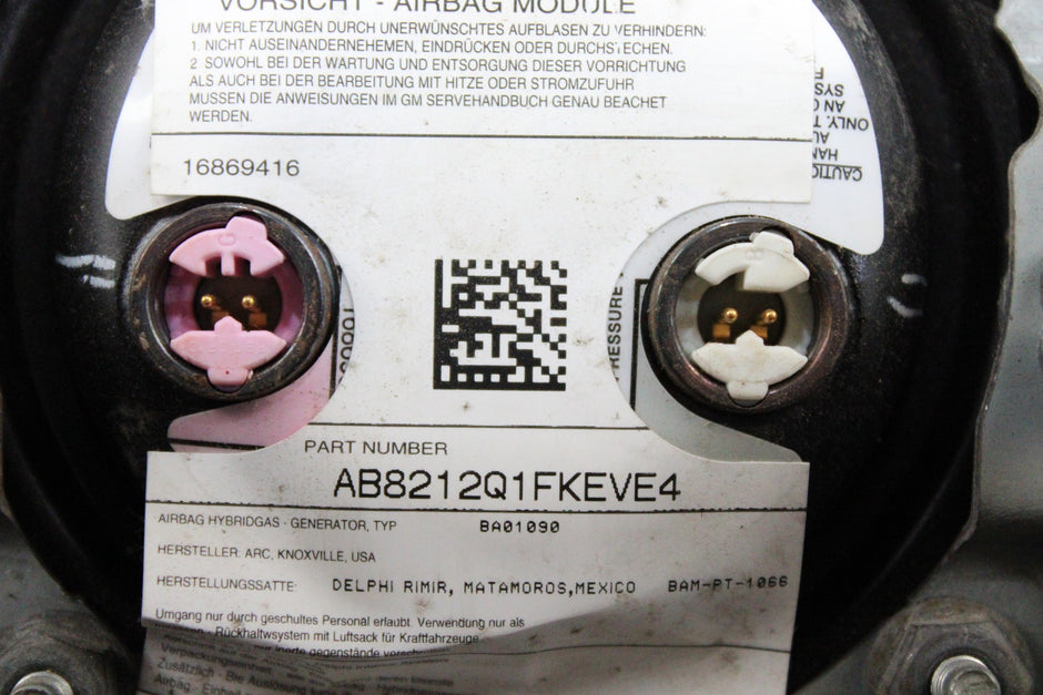 OEM Chevrolet Driver Steering Wheel Airbag – Fits Silverado 1500 (2004) – Part 16869416 – Chevrolet – product view · A1536870 · photo 186e4399-6dff-46a4-979f-858f82470dea