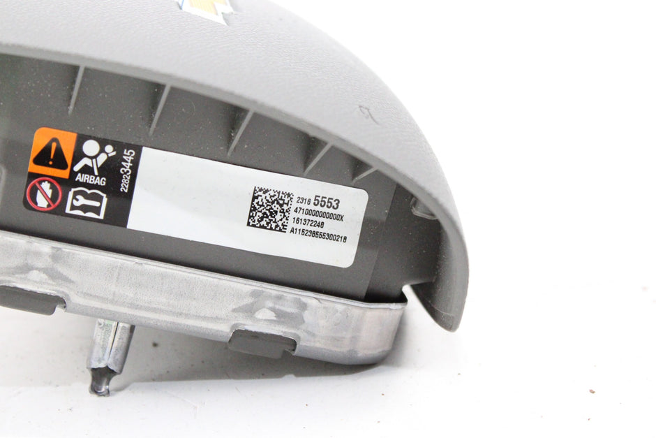 OEM Chevrolet Driver Steering Wheel Airbag – Fits Traverse (2014–2017) – Part 23165553 – Chevrolet – product view · A1536873 · photo 44f75a3c-550d-4d76-bf89-e4c3f0acb8a3