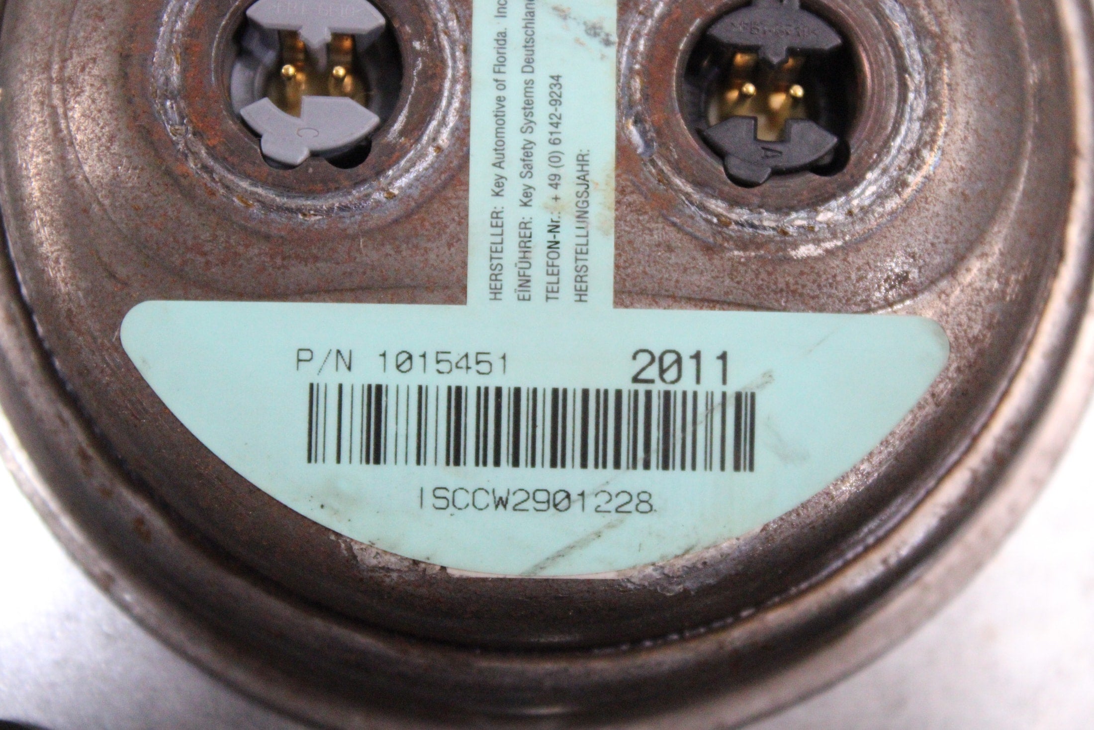 OEM Lincoln Driver Steering Wheel Airbag – Fits Mkt (2011–2012) – Part BE9Z-54043B13-AB – Lincoln – product view · B1536879 · photo 622faf66-0068-43c6-b64a-0e671a8961f7