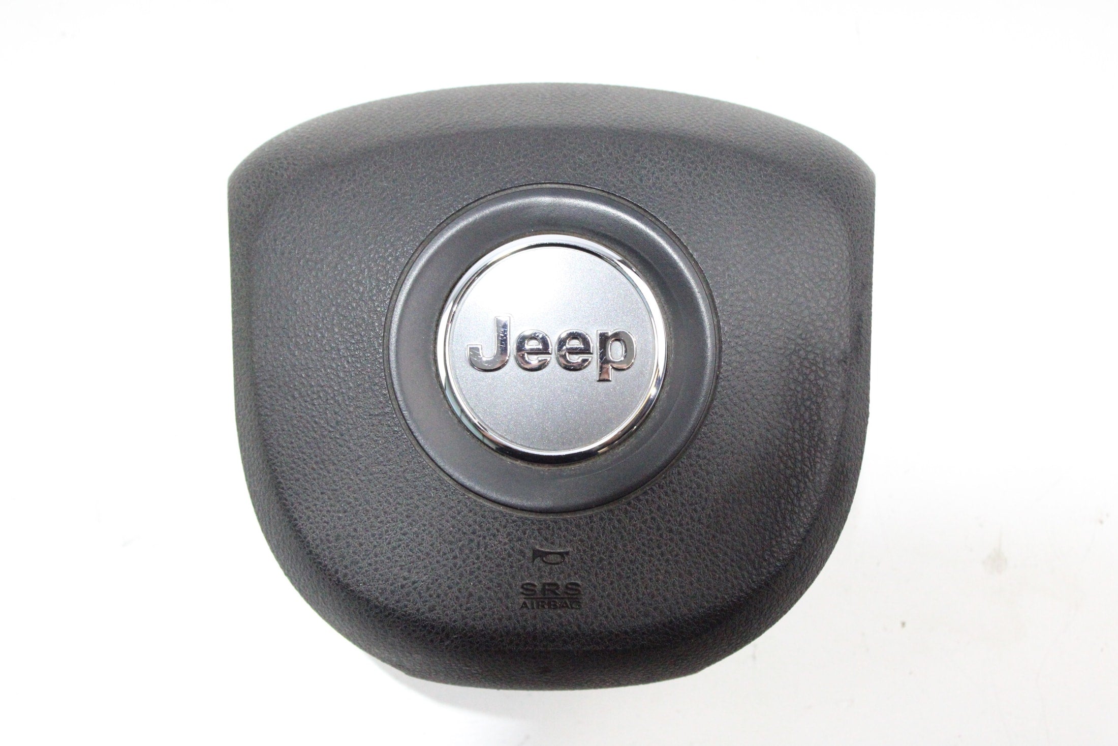 OEM Jeep Driver Steering Wheel Airbag – Fits Cherokee (2014–2018) – Part P1UU46DX9AH – Jeep – product view · B1536890 · photo 613a7463-666d-41fd-b92f-7b1f82a7ea7c