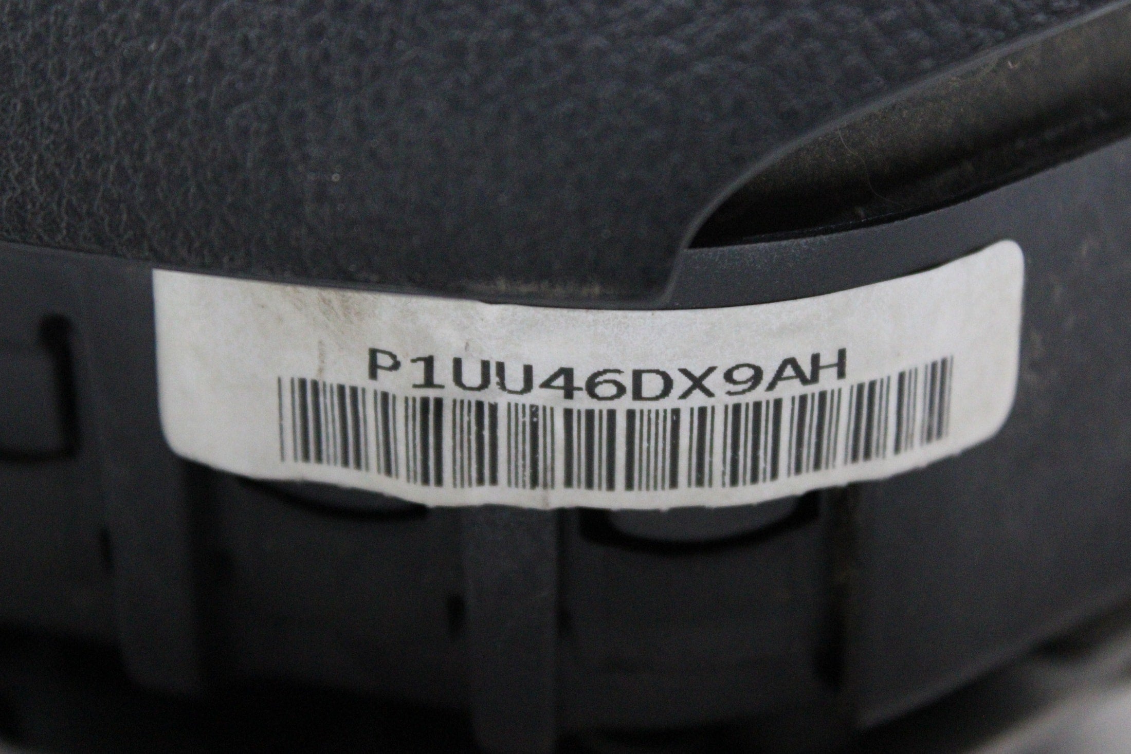 OEM Jeep Driver Steering Wheel Airbag – Fits Cherokee (2014–2018) – Part P1UU46DX9AH – Jeep – product view · B1536890 · photo 43ef461d-a8fb-4748-94fa-3a7c035e7642