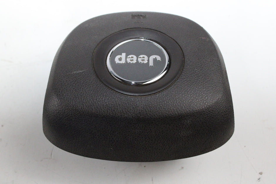 OEM Jeep Driver Steering Wheel Airbag – Fits Grand Cherokee (2014–2016) – Part P1WE131U5AD – Jeep – product view · B1536891 · photo 2d1deaeb-cba4-4479-af03-3af629a991fd