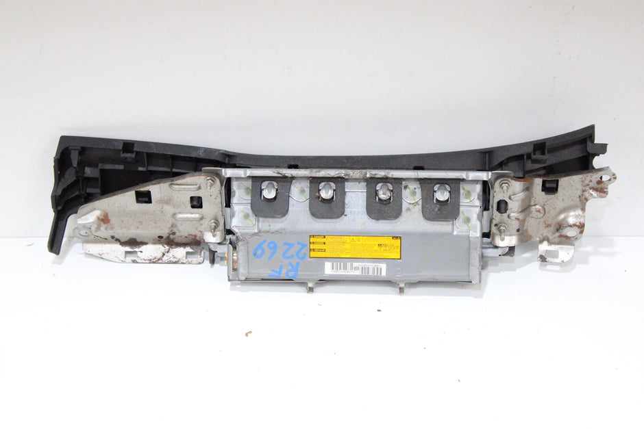 OEM Lexus Passenger Knee Airbag – Fits Ls 460 (2007–2017) and Ls 600HL (2008–2016) – Part 73990-50030-C0 – Lexus – product view · G1536717 · photo b8235607-95c3-46b9-8d6e-ac1136909bf1