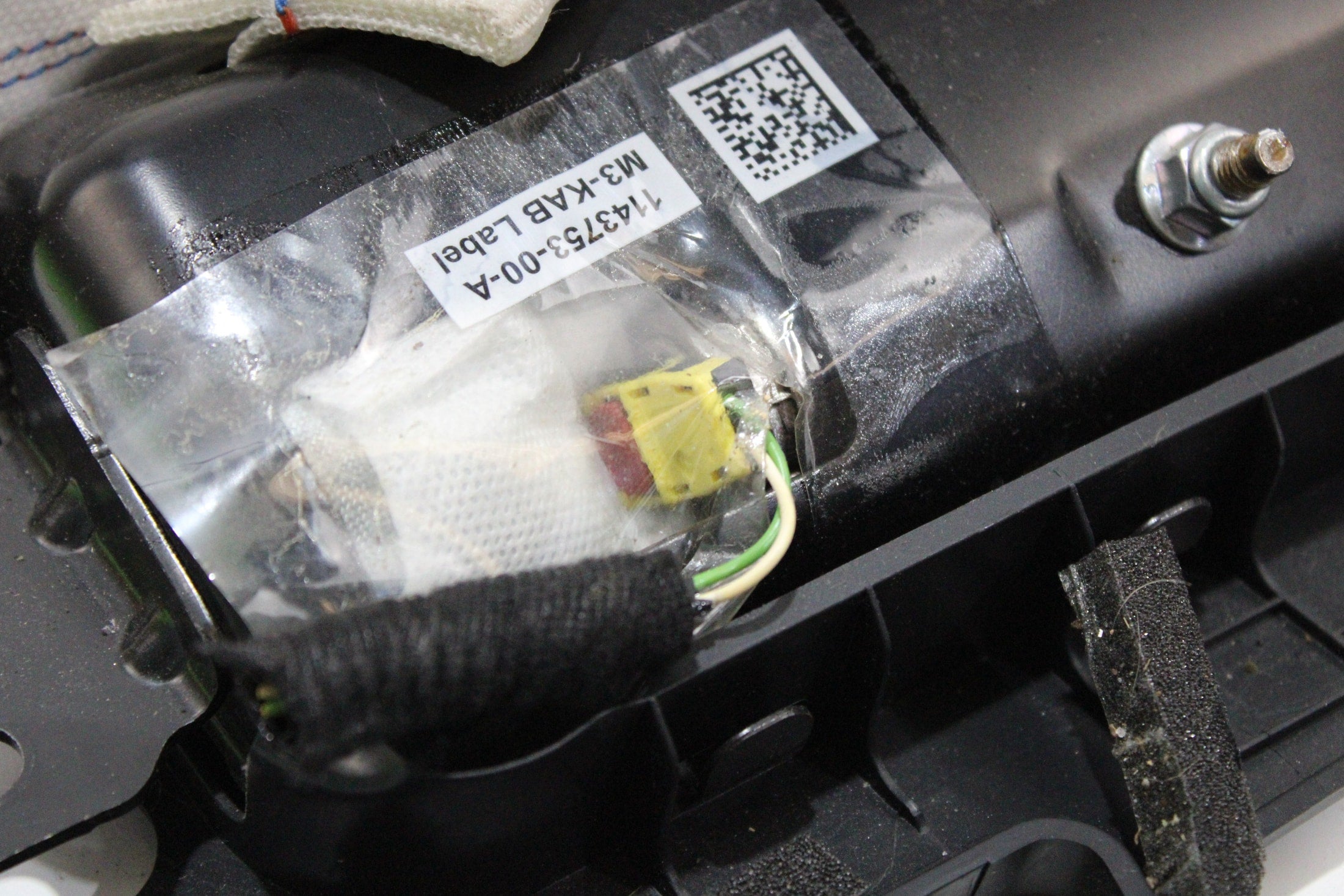 OEM Tesla Driver Knee Airbag – Fits Model 3 (2017–2023) and Model Y (2020–2025) – Part 1077825-00-D – Tesla – product view · G1536748 · photo 6cb50d09-0613-4a2e-b6fa-0271803399ee