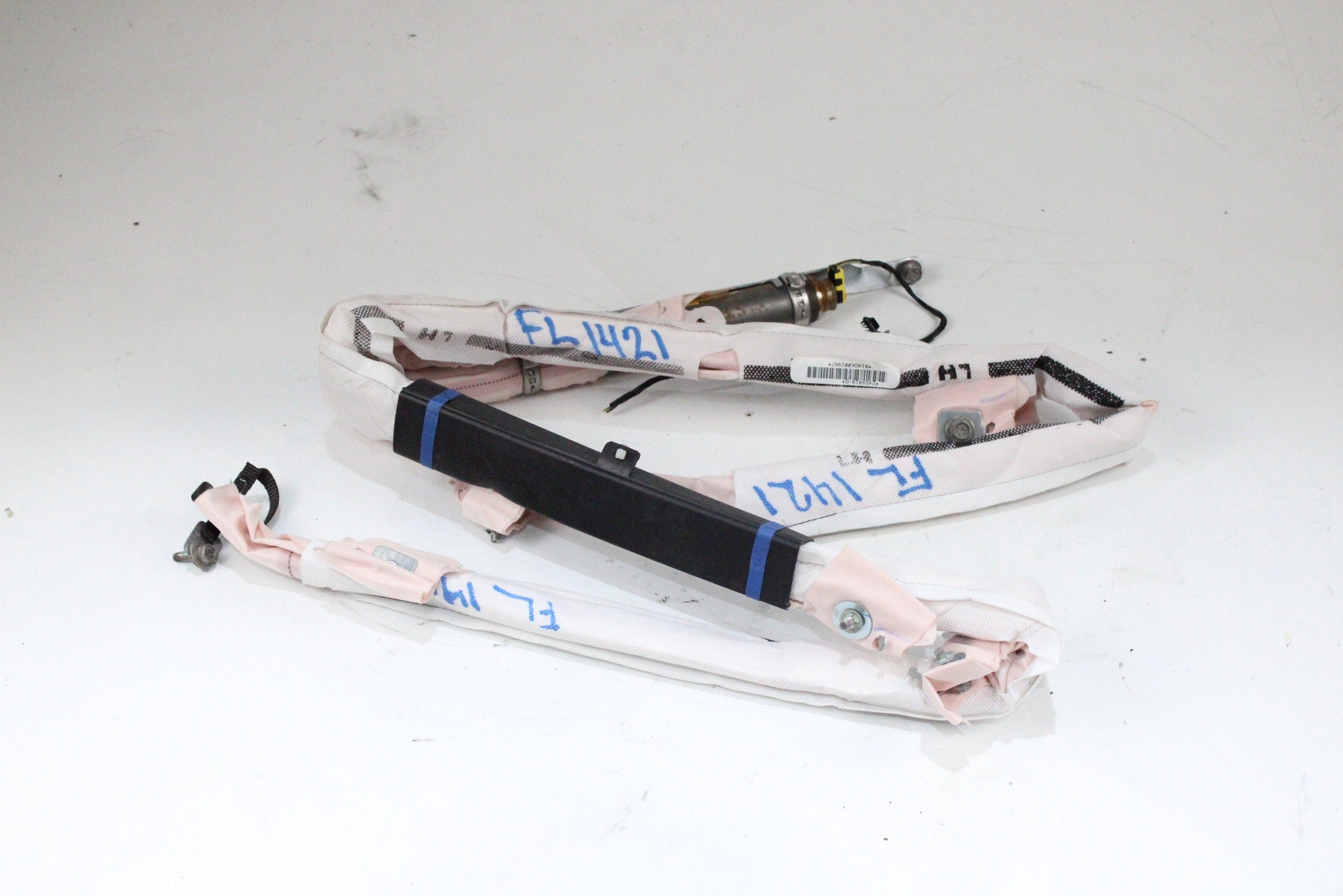 OEM Tesla Curtain Airbag – Fits Model S (2012–2016) – Part 1005261-00-D – Tesla – product view · G1536755 · photo f2c9b789-3eb4-414f-ad32-1c3750a3ba7f
