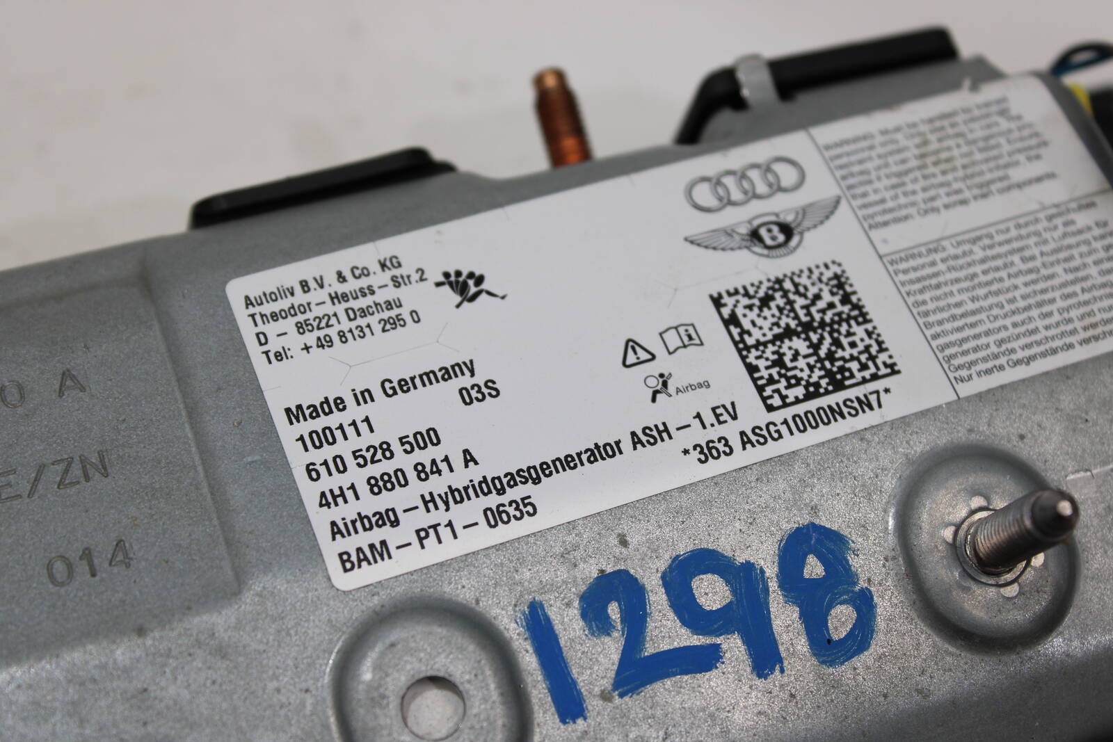 2011-2018 Audi A8, S8 Driver Knee Airbag – OEM 4H1880841A