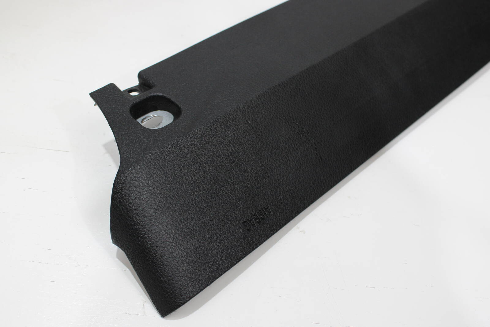 2009-2015 BMW 740i, 750i, 760Li, Alpina B7 Passenger Knee Airbag – OEM 72129176282