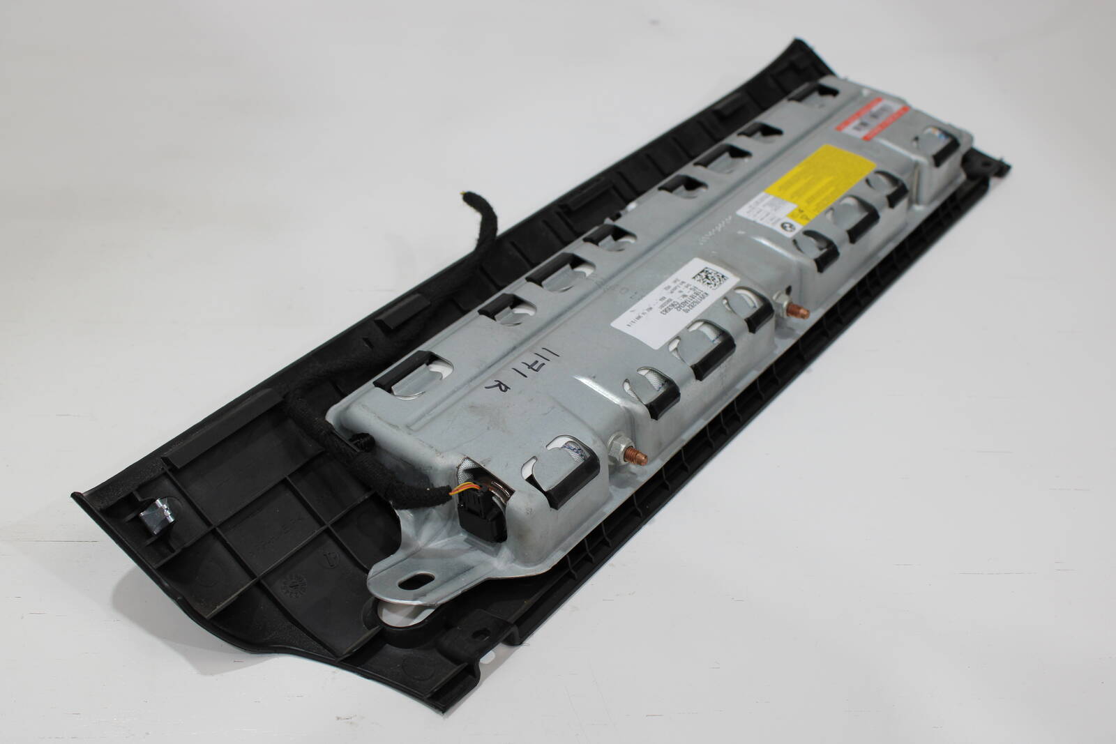 2010-2015 BMW 740i, 750i, 760Li, Alpina B7 Passenger Knee Airbag – OEM 72129176287