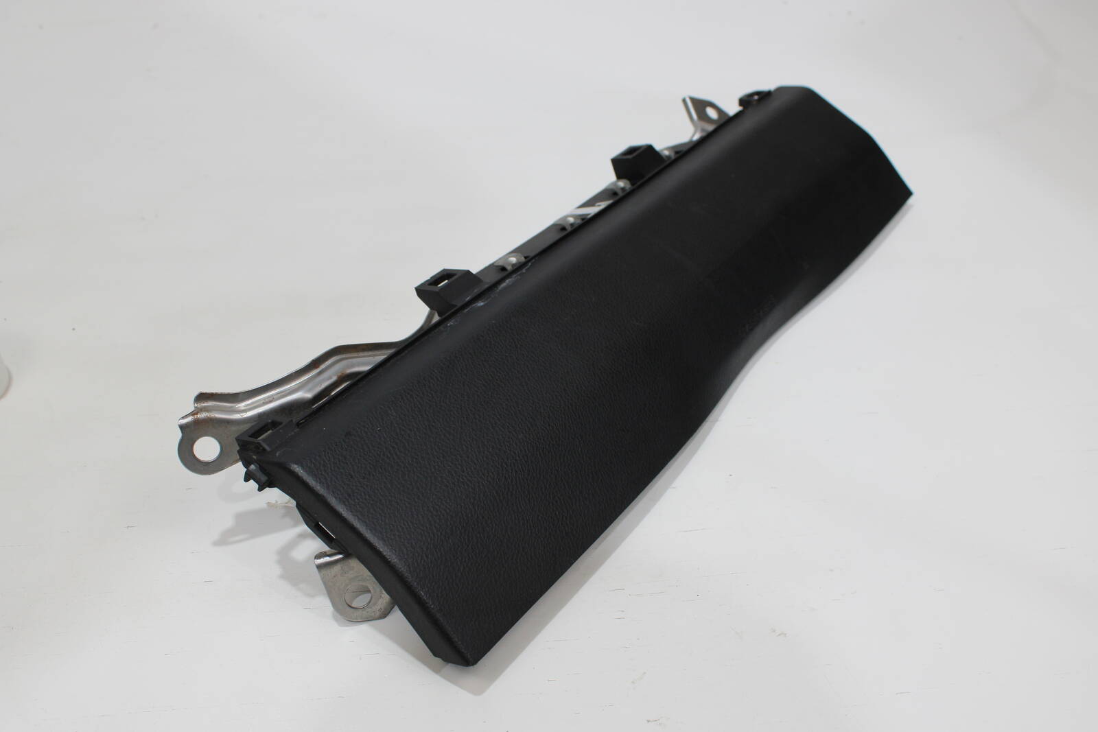 2015–2019 Lexus IS200t, IS300, IS350, RC300, RC350, RC F Passenger Knee Airbag – OEM 7399053030C0