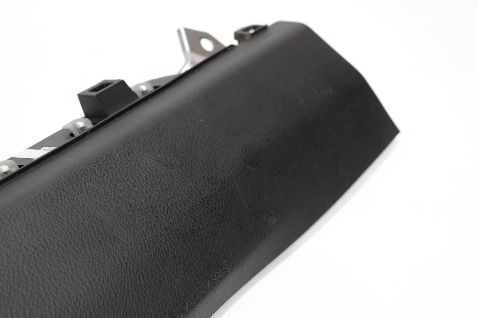 2015–2019 Lexus IS200t, IS300, IS350, RC300, RC350, RC F Passenger Knee Airbag – OEM 7399053030C0