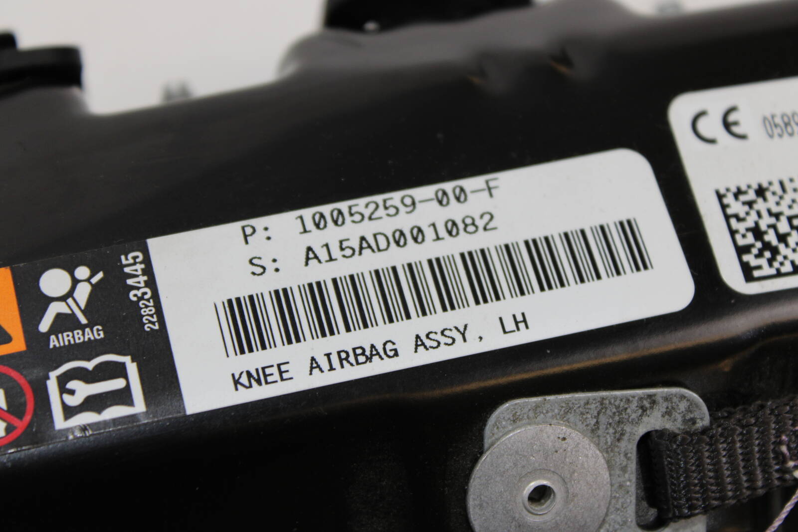 2012-2015 Tesla Model Y Driver Knee Airbag – OEM 1005259-00-F