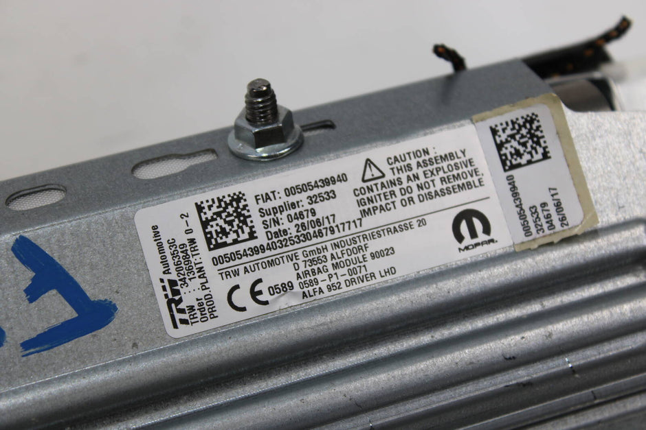 2017-2023 Alfa Romeo Giulia Driver Knee Airbag – OEM 68309681AA