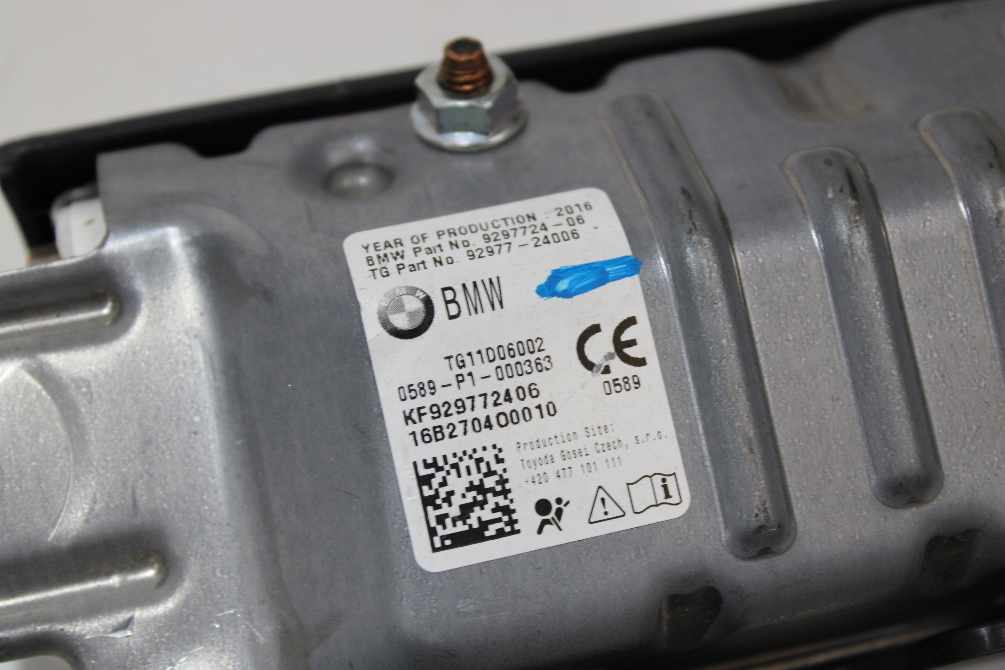 2016-2024 BMW 530i, 540i, M5, 740i, 750i, M550i, M760i Passenger Knee Airbag – OEM 72129297724