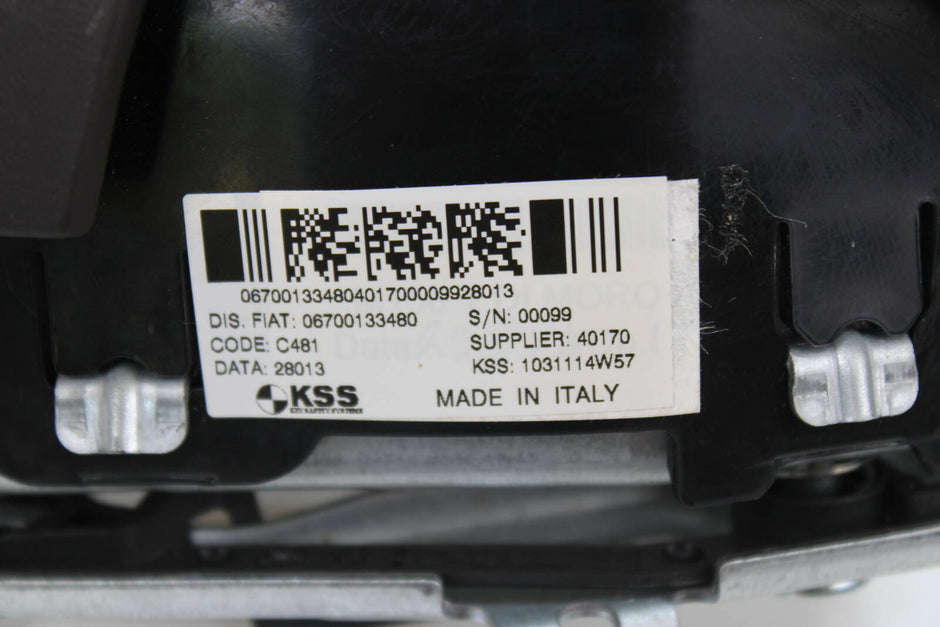 2014-2020 Maserati Ghibi Driver Steering Wheel Airbag – OEM 670114701