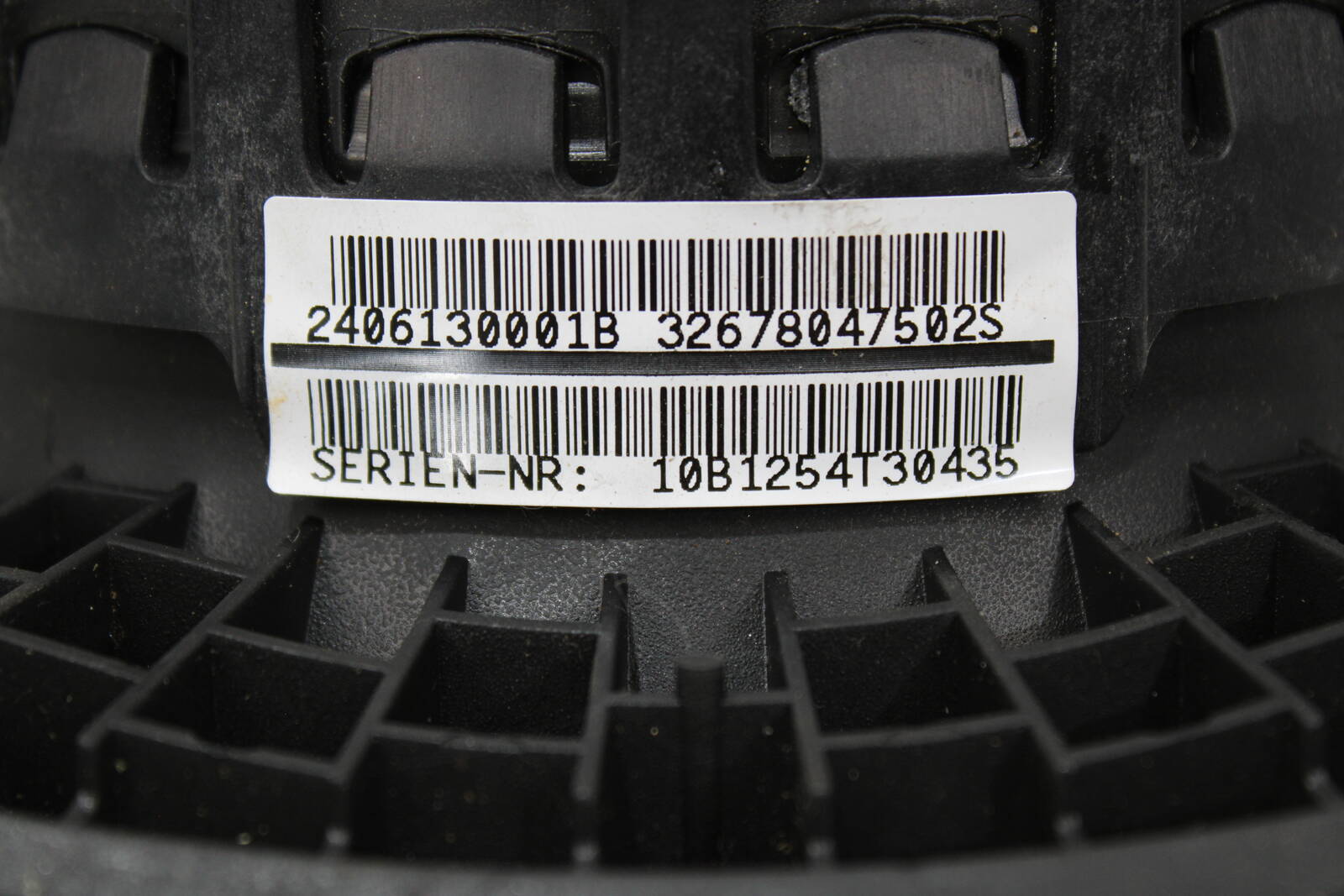 2007-2013 BMW X5 Driver Steering Wheel Airbag – OEM 32306888429