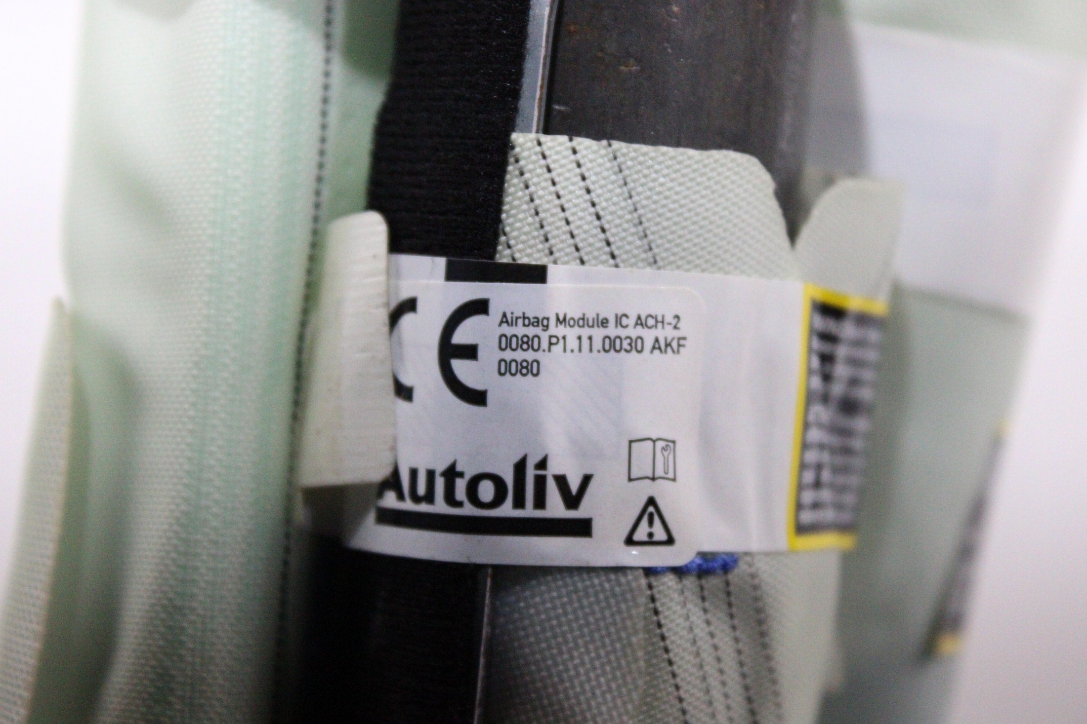 OEM Maserati Curtain Airbag – Fits Ghibli (2014–2024) – Part 670009220 – Maserati – product view · K1536786 · photo f1adea80-36c3-415e-ab8e-77492f662f46