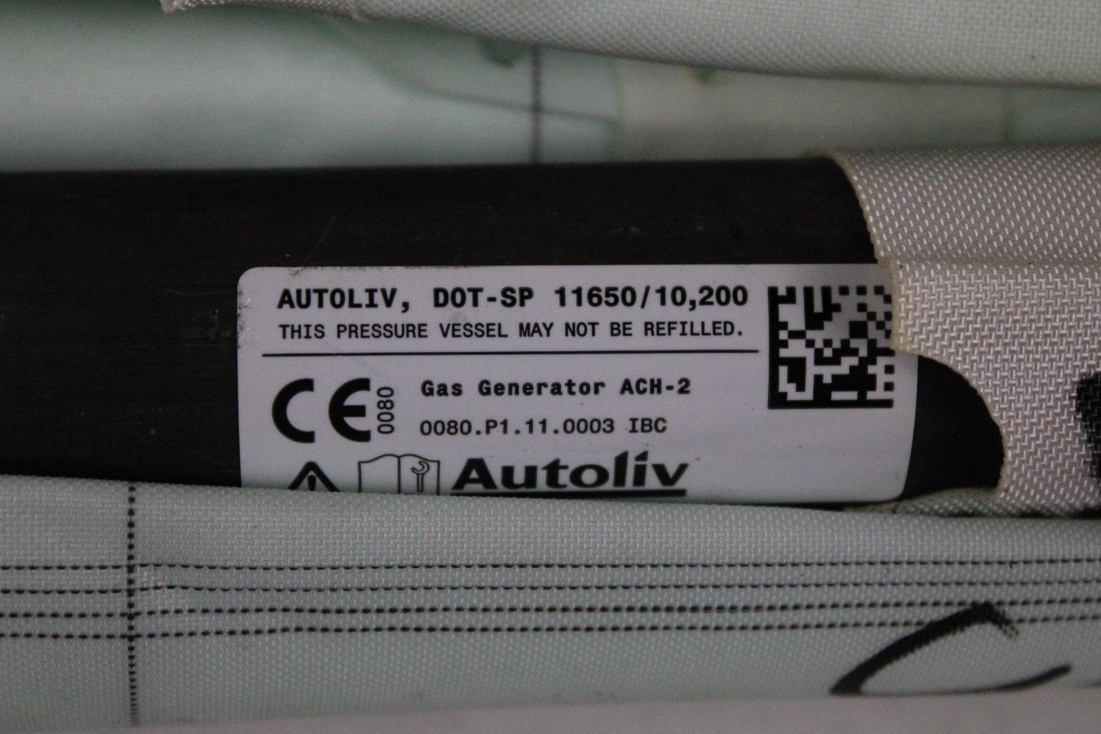 OEM Land Rover Curtain Airbag – Fits Discovery Sport (2015–2019) – Part FK72-14K159-BD – Land Rover – product view · K1536814 · photo 0236f685-71f0-435a-9a48-a48389136967