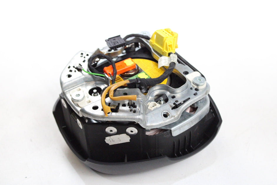OEM Audi Driver Steering Wheel Airbag – Fits A3 / A3 Sportback (2004–2008) – Part #8P0 880 201 AJ 6PS - Audi