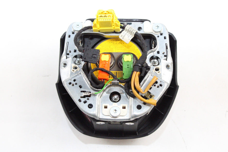 OEM Audi Driver Steering Wheel Airbag – Fits A3 / A3 Sportback (2004–2008) – Part #8P0 880 201 AJ 6PS - Audi
