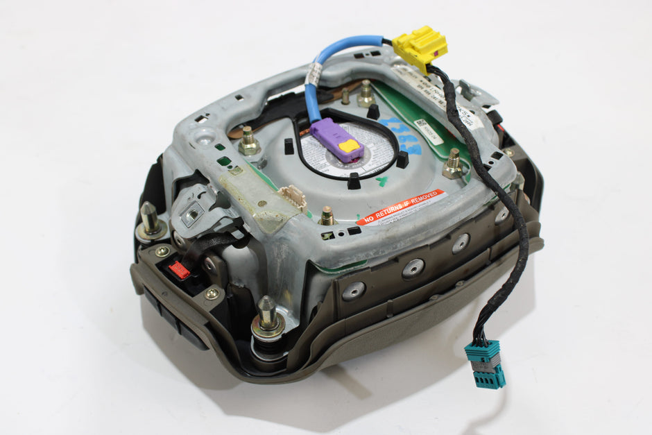 OEM Audi Steering Wheel Airbag – Fits A4 (2006–2008) – Part 8P0 880 201 - Audi
