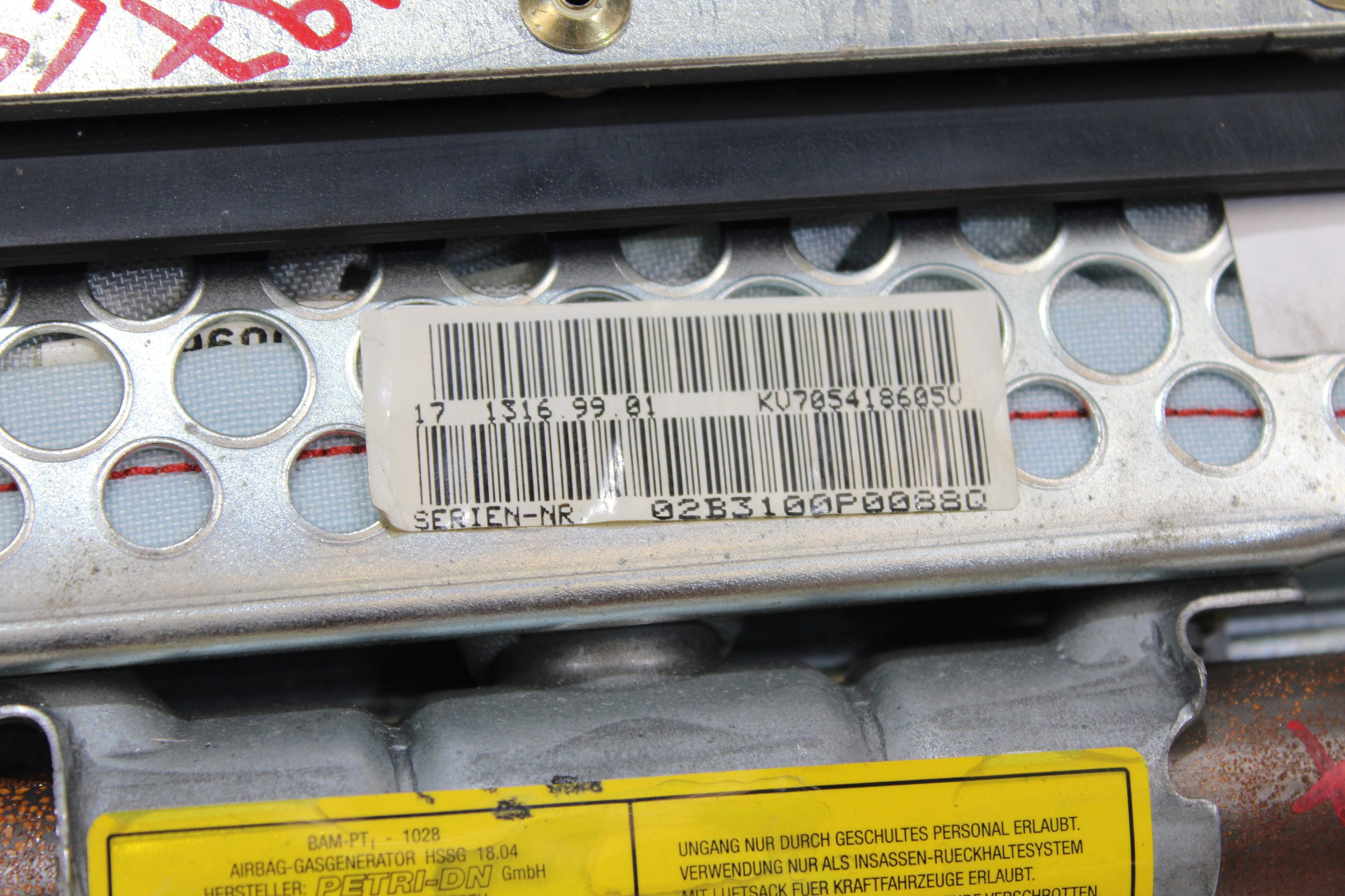 OEM Bmw Knee Airbag – Fits Z4 (2003–2008) – Part 72127054186 - Bmw