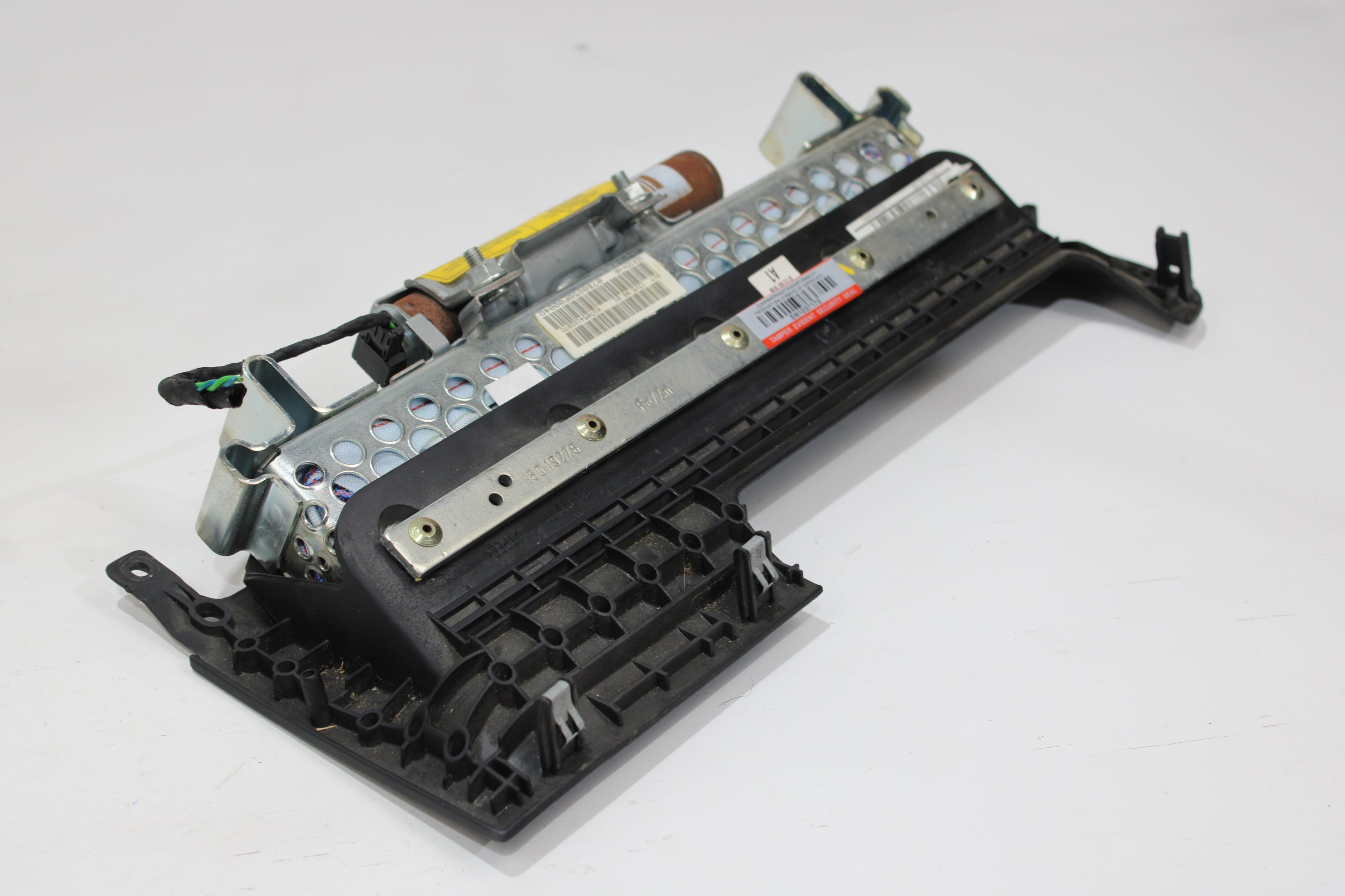 OEM Bmw Steering Wheel Airbag – Fits Z4 (2003–2008) – Part 72127054182 - Bmw