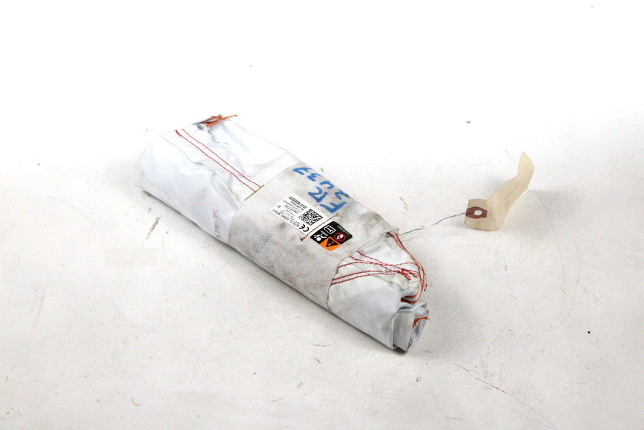 OEM Cadillac / Gm Side Airbag – Fits Escalade, Escalade Esv, Suburban 1500, Tahoe, Yukon, Yukon Xl 1500 (2015–2020) and Silverado 1500 Pickup (2014–2018) & more – Part #23425292 - Cadillac / Gm